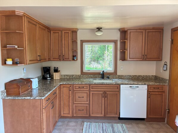 電子レンジ、オーブン、コンロ、食器洗い機