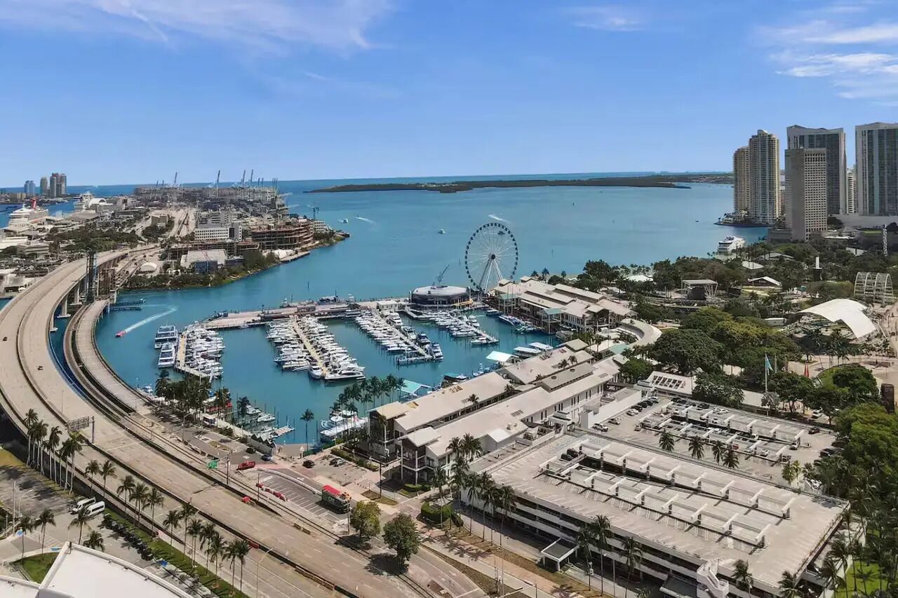 Classic Apartment, 2 Queen Beds, Bay View | Beach/ocean view