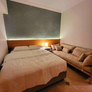 2 chambres, fer et planche à repasser, Wi-Fi gratuit, draps fournis