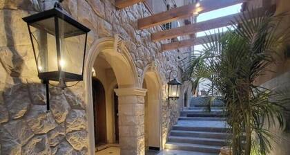 6BRs with private entrance -Three Sisters Villa