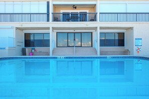 Piscine extérieure, piscine chauffée