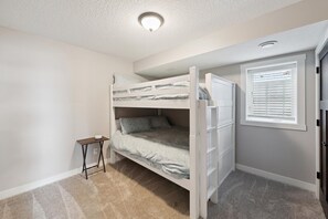 3 Schlafzimmer, Schreibtisch, WLAN, Bettwäsche