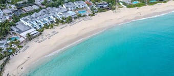 Villa Mas • Garden Path to Beach