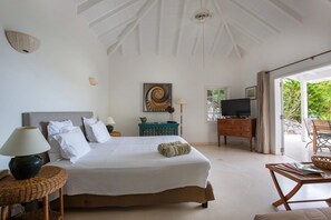 1 slaapkamer, een strijkplank/strijkijzer, gratis wifi, beddengoed