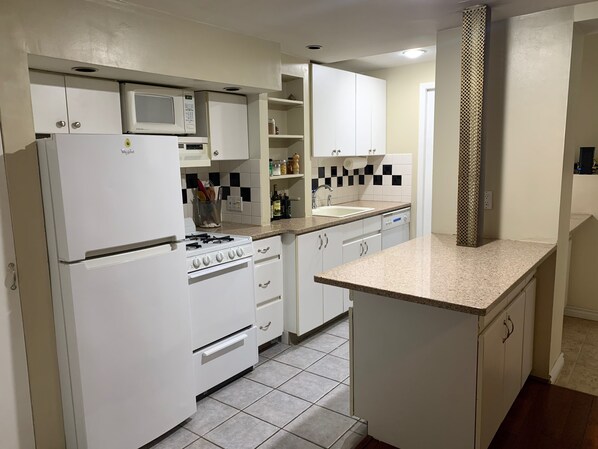 Microwave, oven, stovetop, dishwasher