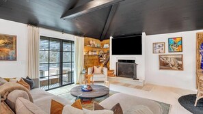 Smart TV, fireplace, ping pong, stereo - Stylish and Spacious Montauk Home with Private Pool, Eclectic Design, Total... (Montauk)