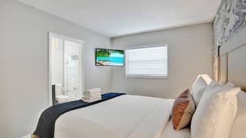 Quarto solteiro clássico, 1 cama Queen, para não fumantes | Ferros/tábuas de passar roupa, Wi-Fi de cortesia