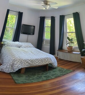 5 makuuhuonetta, Wi-Fi, vuodevaatteet