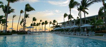 Island Junior Suite w/ Dolphin Encounters & Pools