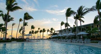Poolside Double Queen | Duck Key | No Hidden Fee