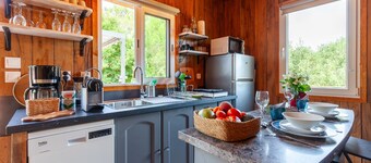 Le Chalet Des Oliviers: private pool, Wi-Fi, and air conditioning in Roquefort-la-Bédoule