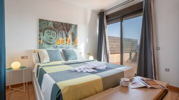 2 slaapkamers, een strijkplank/strijkijzer, wifi, beddengoed