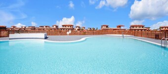 Origo Mare – Lajares – Holiday Home 'Vanilla Ocean' with Sea View, Shared Pool & Wi-Fi