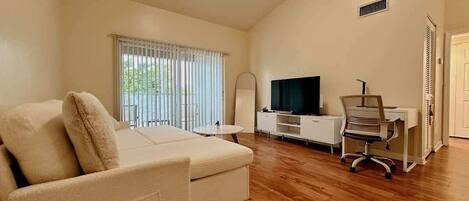 Smart TV, offices