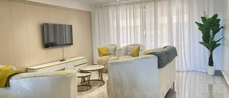 Televisor intel·ligent i llar de foc