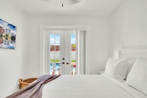 4 bedrooms, iron/ironing board, free WiFi, bed sheets - Family Friendly 4BR Home with a Private Pool & Calm Farmhouse Charm (Royal Palm Beach)