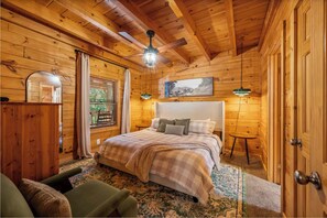 5 Schlafzimmer, Schreibtisch, Reisekinderbett, kostenloses WLAN