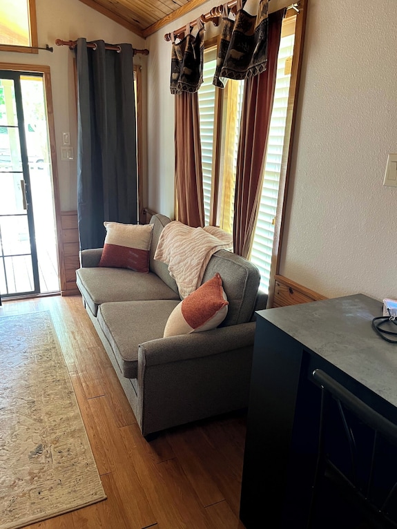 Cozy 1-bedroom Cabin In Charming Sweeny With Fitness Room, Wifi - テキサス州