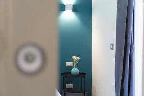 Interior - Leoscar Apartment Right + Self Check-in Late (Catania)