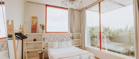 4 dormitoris, planxa i posts de planxar, wifi i roba de llit