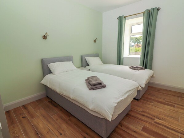 3 habitaciones, decoración personalizada y muebles diferentes