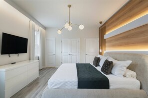 10 bedrooms, iron/ironing board, WiFi, bed sheets