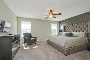 6 bedrooms, iron/ironing board, WiFi, bed sheets