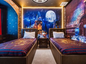 12 bedrooms, iron/ironing board, WiFi, bed sheets