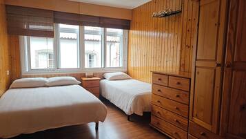 3 Schlafzimmer, Bügeleisen/Bügelbrett, kostenloses WLAN, Bettwäsche