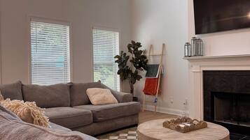 TV connectée, cheminée