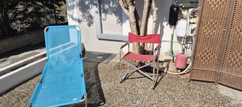 Beach direct access and relaxation