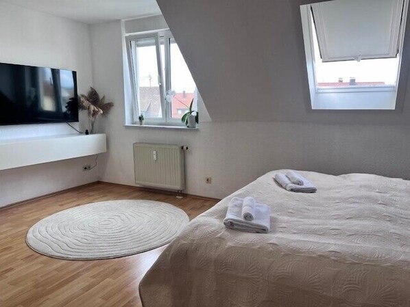 Free WiFi, bed sheets