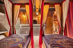 15 室のベッドルーム、アイロン / アイロン台、WiFi、ベッドシーツ