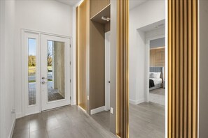 15 bedrooms, iron/ironing board, WiFi, bed sheets - Last Minute Disney! Private Pool, Game Room & Themed Bedrooms. Book Now! #129849 (Orlando)