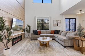 TV connectée, cheminée