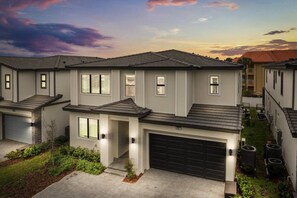 Exterior - Last Minute Disney! Private Pool, Game Room & Themed Bedrooms. Book Now! #118059 (Orlando)