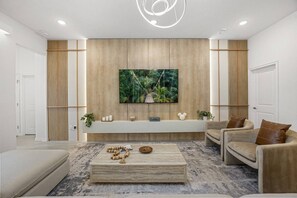 Smart TV - Last Minute Disney! Private Pool, Game Room & Themed Bedrooms. Book Now! #118059 (Orlando)