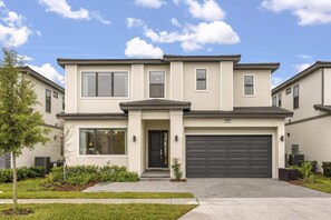 Exterior - Last Minute Disney! Private Pool, Game Room & Themed Bedrooms. Book Now! #118059 (Orlando)