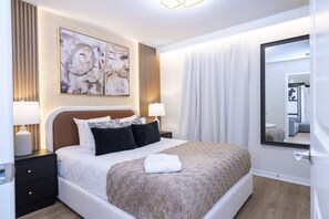 5 quartos, ferros/tábuas de passar roupa, Wi-Fi, roupa de cama