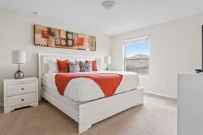 5 slaapkamers, een strijkplank/strijkijzer, wifi, beddengoed