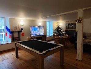 Games room - Loft for 9-10 people "special Games" (BAR SUR AUBE)