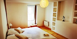 1 habitación, tabla de planchar con plancha y wifi gratis