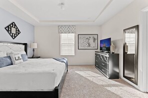 4 bedrooms, iron/ironing board, WiFi, bed sheets