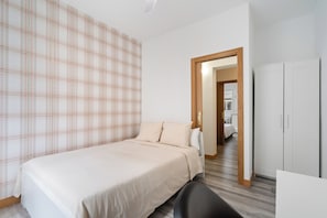 6 camere, ferro/asse da stiro, lenzuola