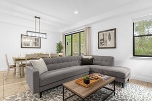 Smart TV - Disney Getaway! Luxury Townhouse with Themed Bedrooms. Book Now! #CG855 (Orlando)