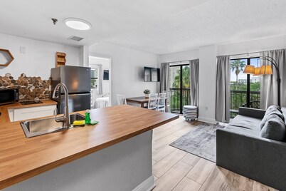 NEW Amazing 2 Bedrooms Nex to Universal 22034