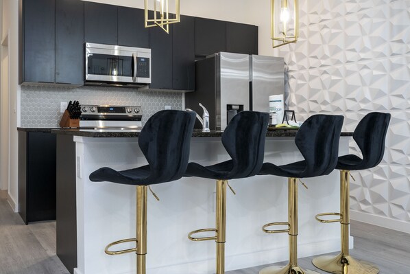 Fridge, microwave, oven, stovetop