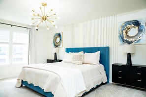 5 bedrooms, iron/ironing board, WiFi, bed sheets - Fantasy Themed Fun with Pool & Resort Access #147743 (Orlando)