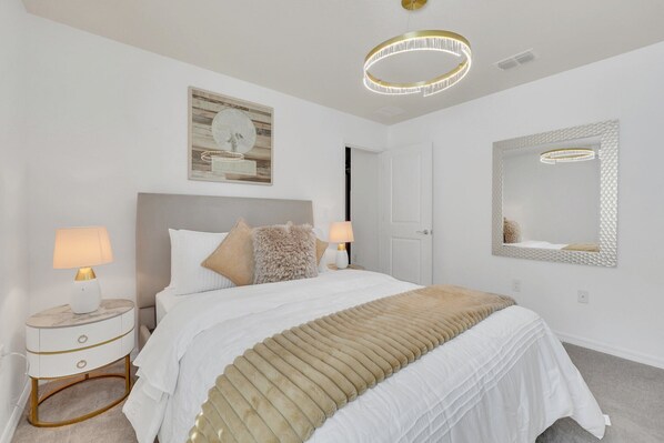 10 habitaciones, tabla de planchar con plancha, wifi y ropa de cama