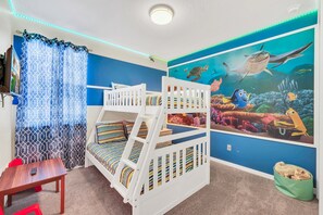 9 bedrooms, iron/ironing board, WiFi, bed sheets